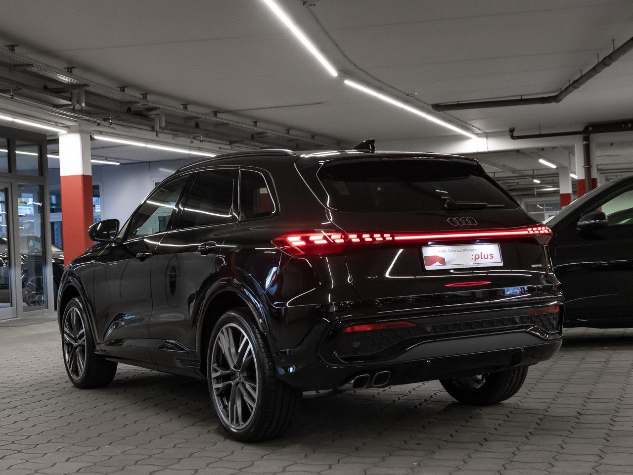 Audi Q5 2026 г. Чёрный, пробег 6567 км