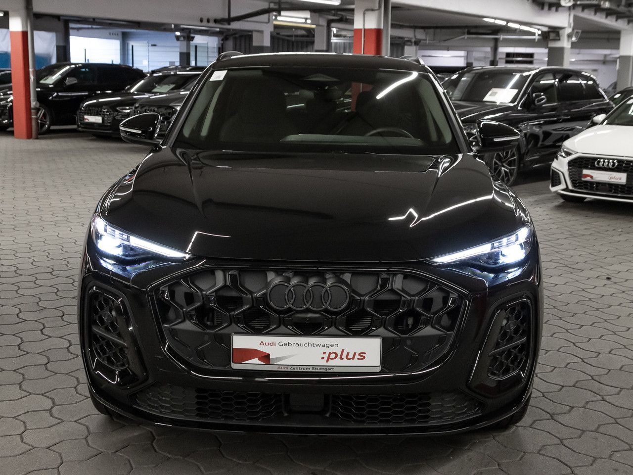 Audi Q5 2026 г. Чёрный, пробег 6567 км
