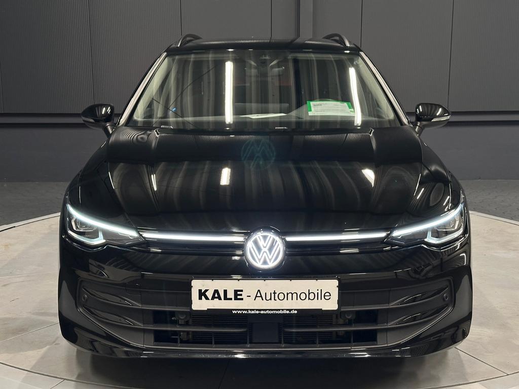 Volkswagen Golf 2024 г. Чёрный, пробег 14000 км