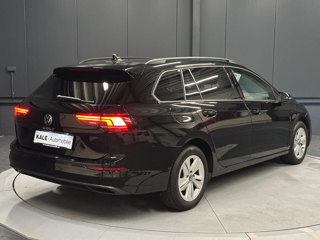 Volkswagen Golf 2024 г. Чёрный, пробег 14000 км
