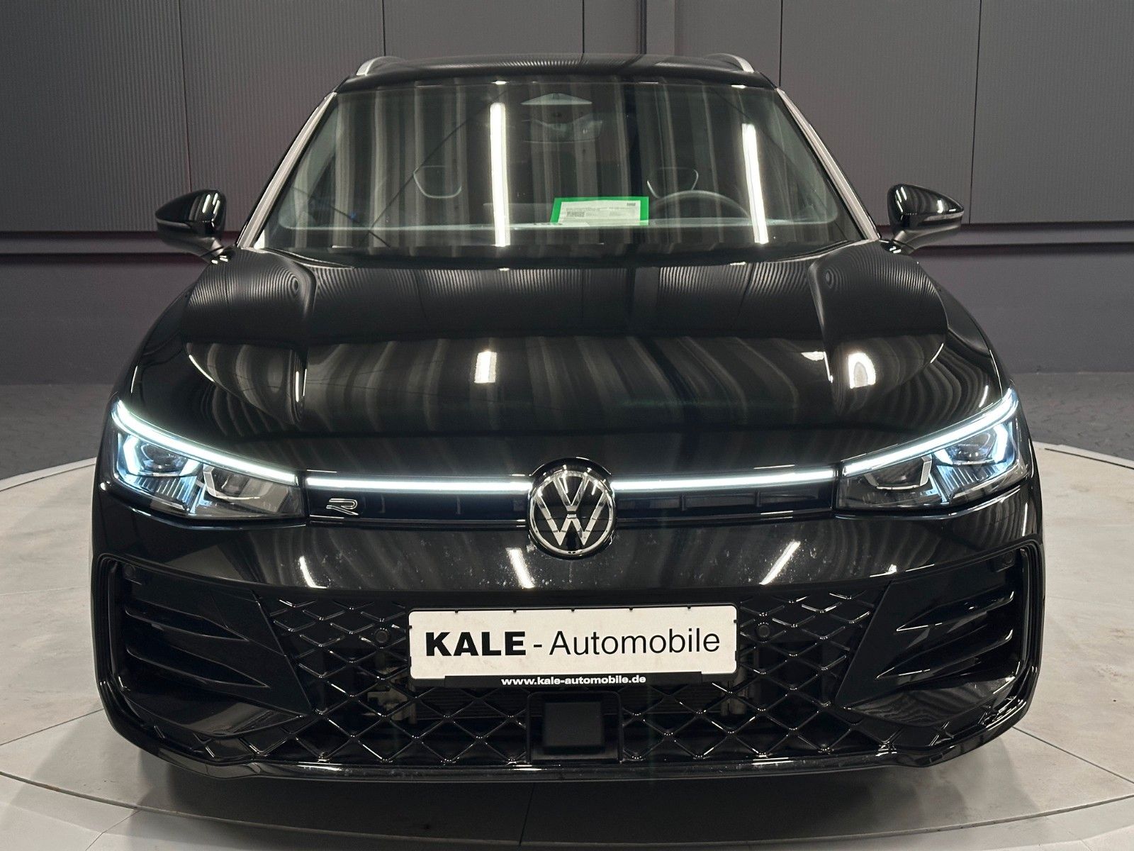 Volkswagen PASSAT VARIANT 2025 г. Чёрный, пробег 14000 км