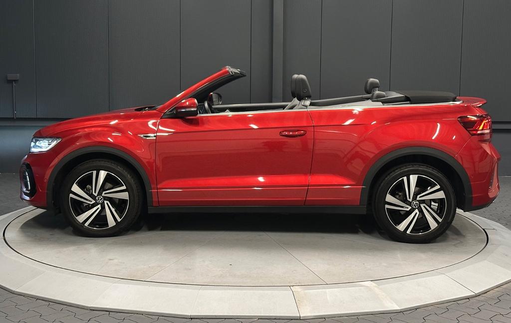 Volkswagen T-Roc 2022 г. Красный, пробег 15000 км
