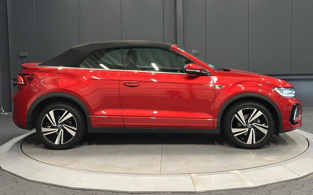 Volkswagen T-Roc 2022 г. Красный, пробег 15000 км
