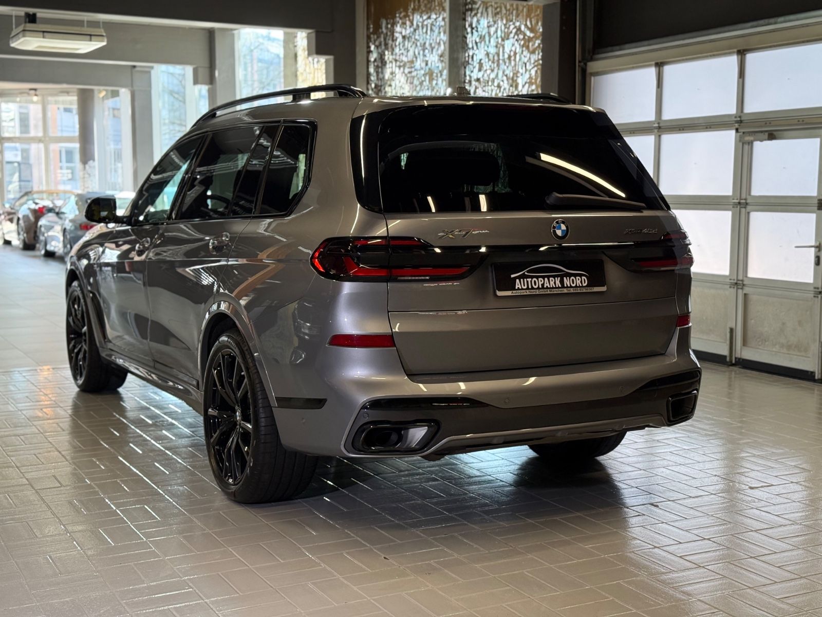 BMW X7 2024 г. Серый, пробег 43878 км