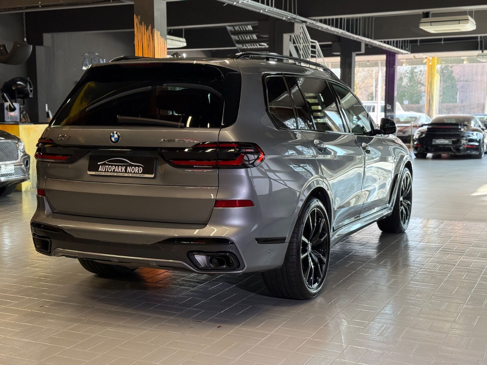 BMW X7 2024 г. Серый, пробег 43878 км