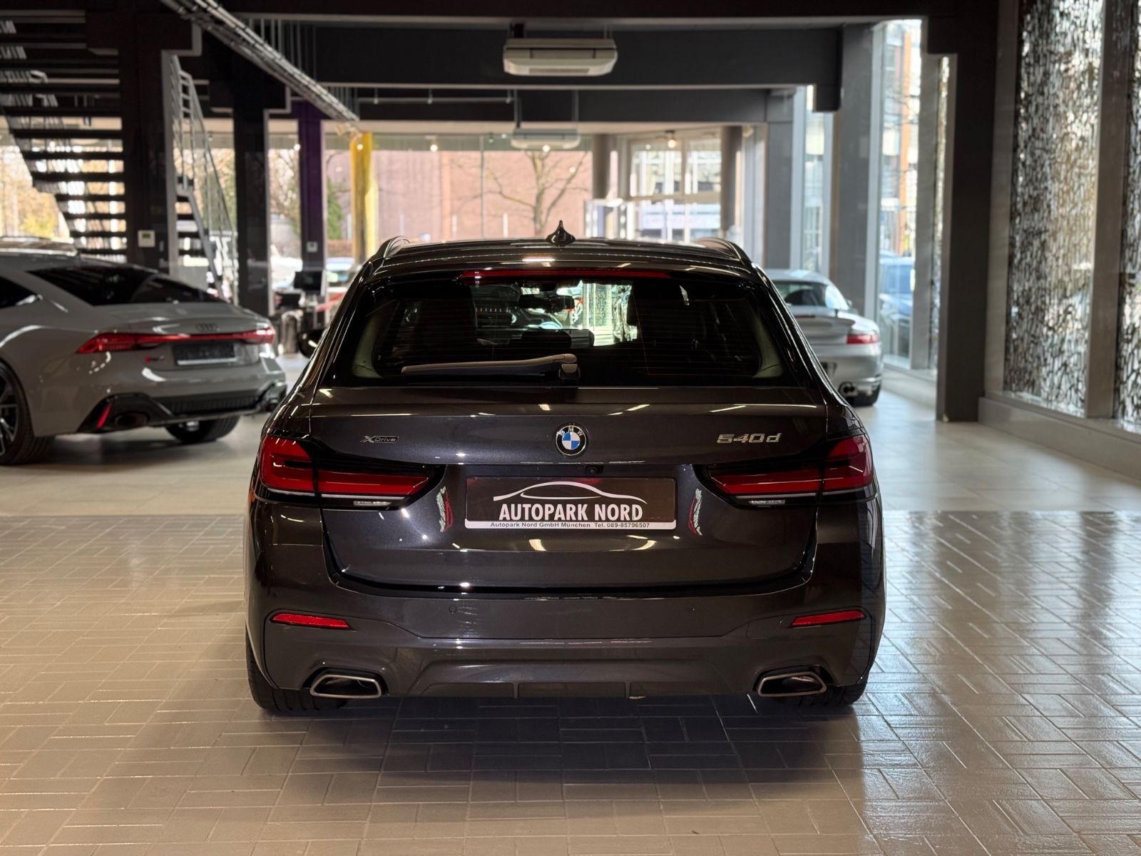 BMW 540 2024 г. Серый, пробег 20200 км