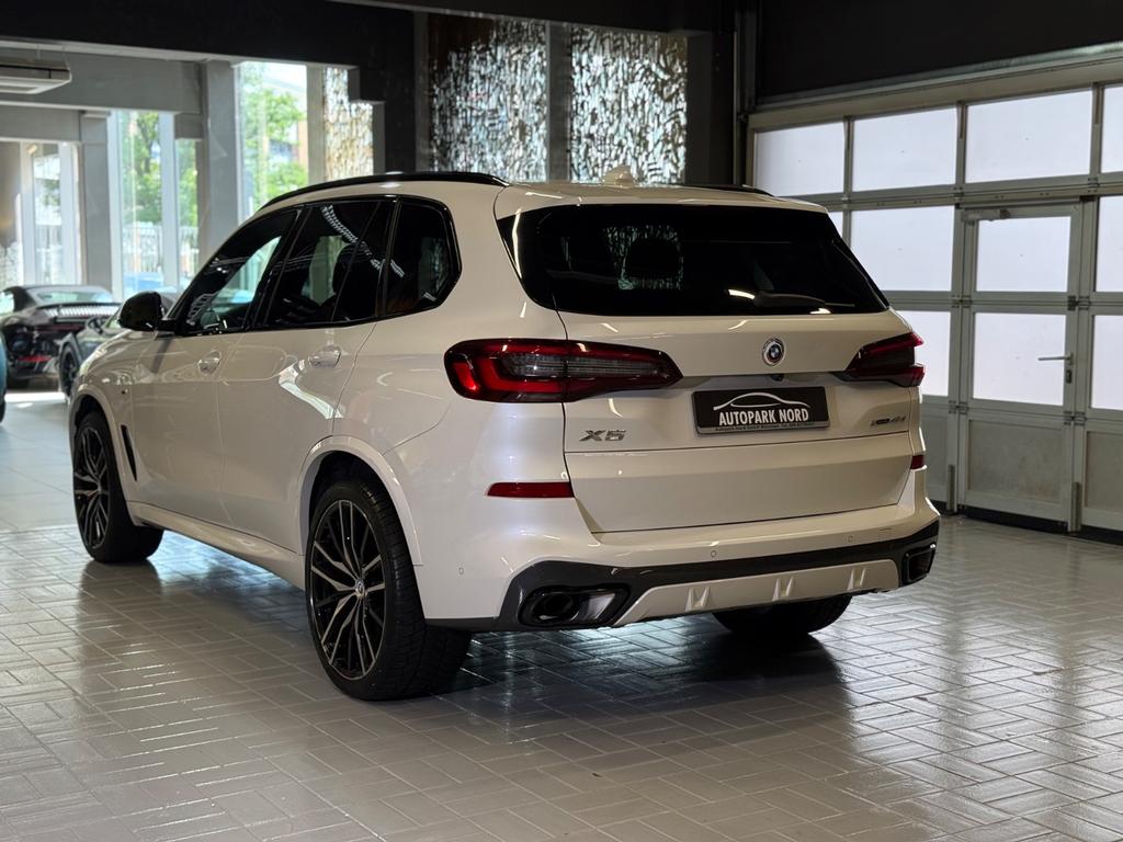 BMW X5 2023 г. Белый, пробег 56440 км