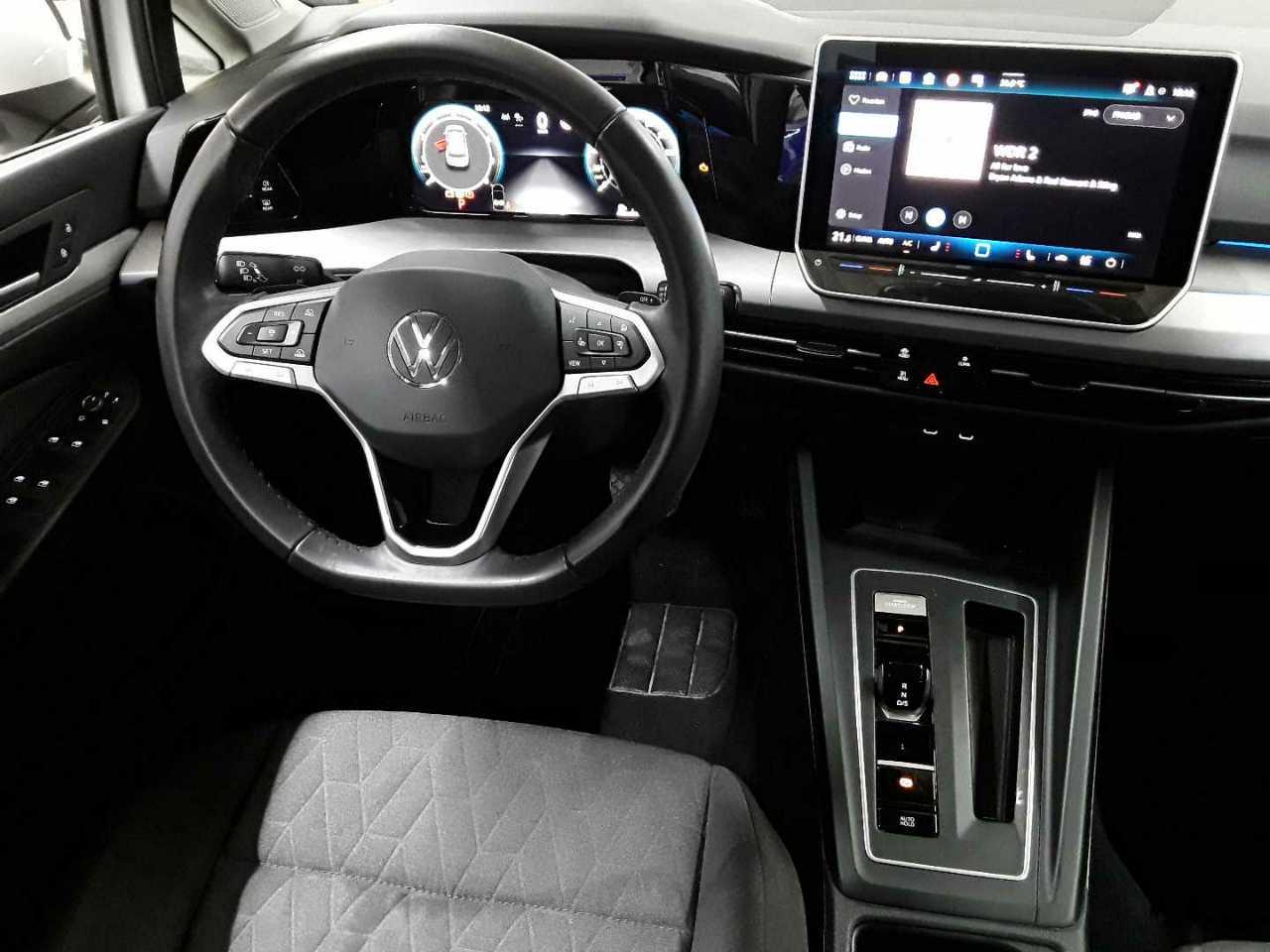 Volkswagen Golf 2025 г. Белый, пробег 58868 км
