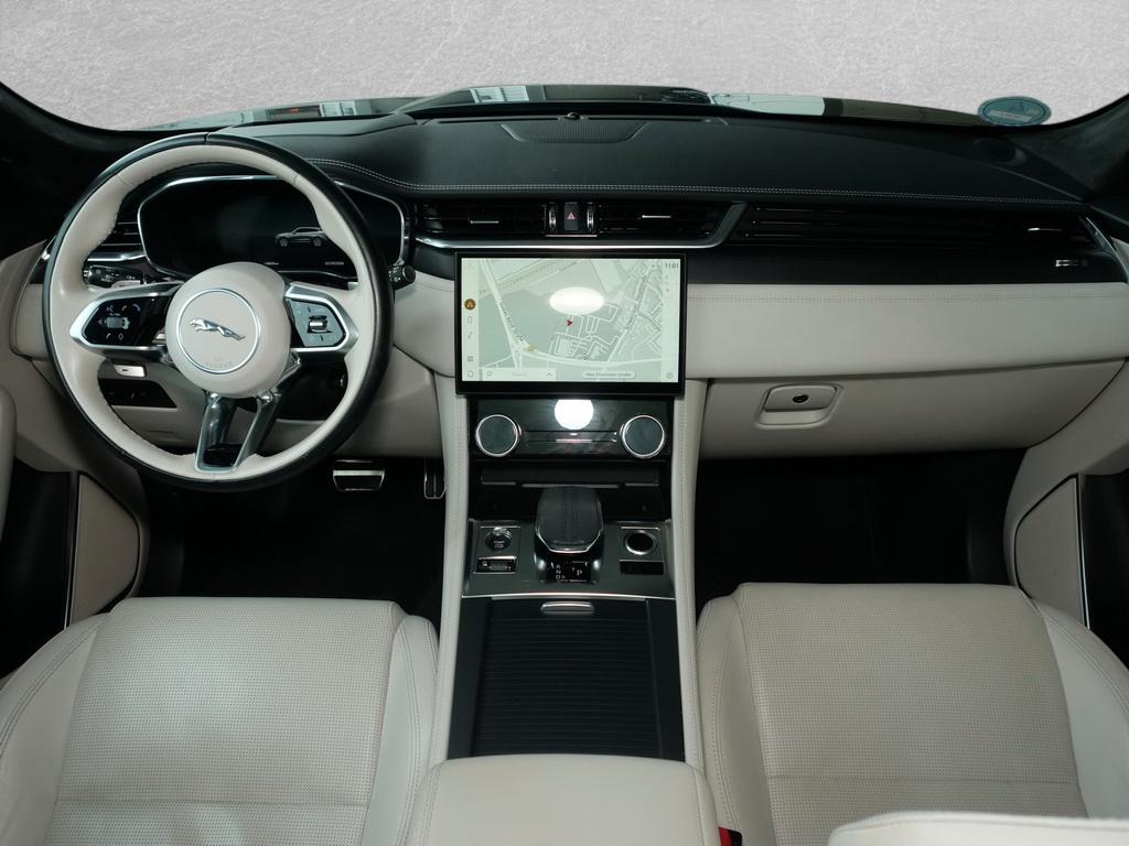 Jaguar F-Pace 2023 г. Серый, пробег 48700 км