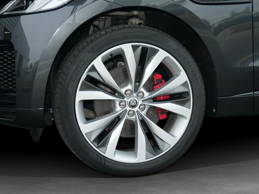Jaguar F-Pace 2023 г. Серый, пробег 48700 км