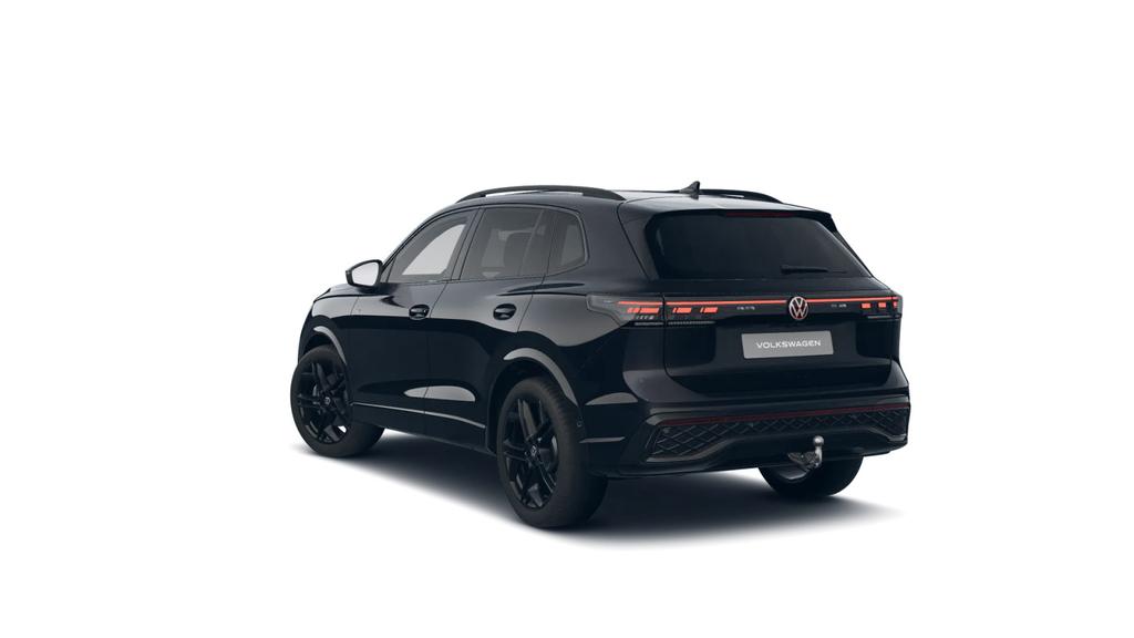 Volkswagen Tiguan 2026 г. Чёрный, пробег 9900 км