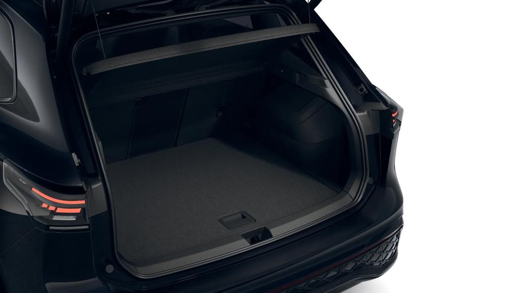 Volkswagen Tiguan 2026 г. Чёрный, пробег 9900 км