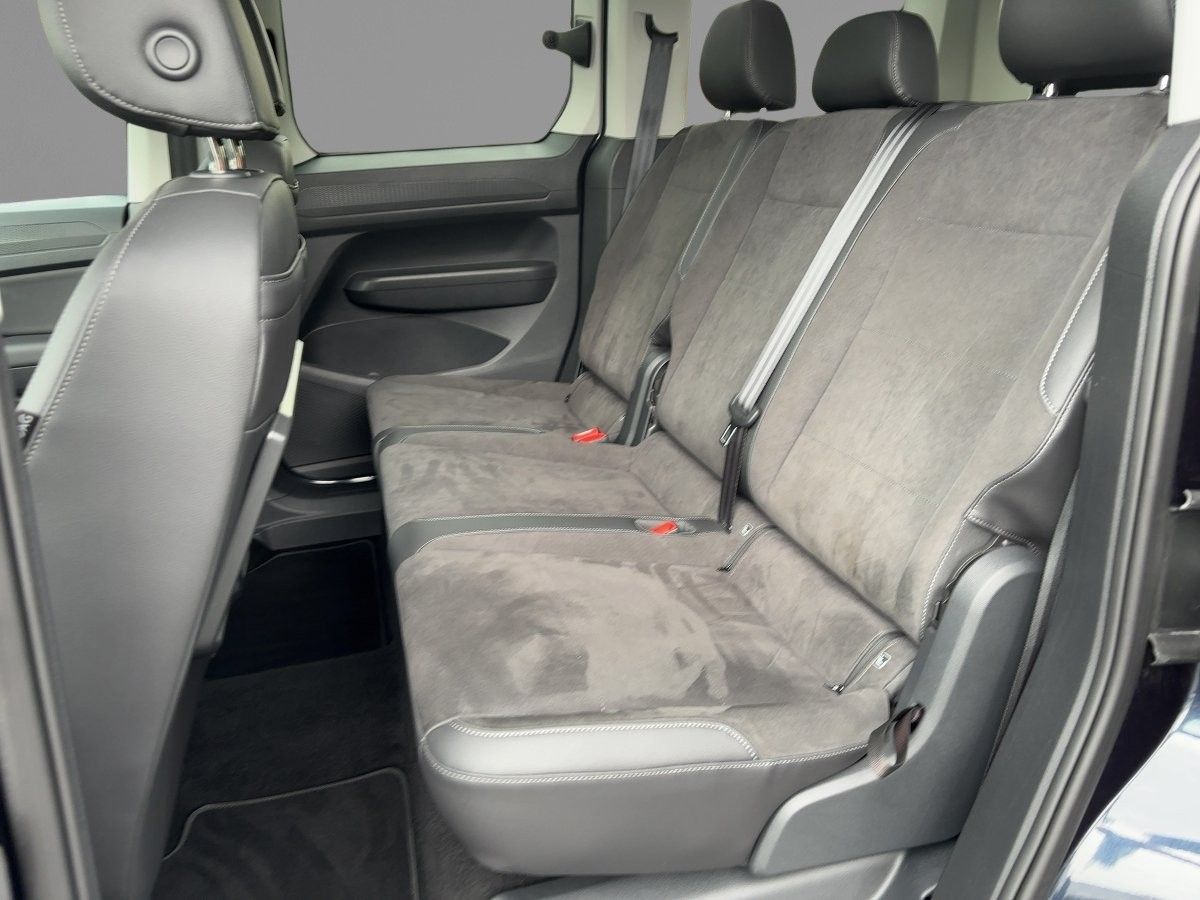 Volkswagen Caddy 2023 г. Синий, пробег 36855 км