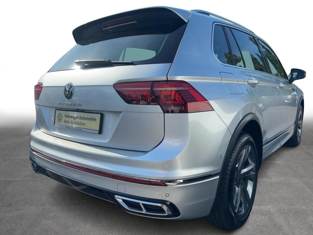 Volkswagen Tiguan 2024 г. Серебристый, пробег 16342 км
