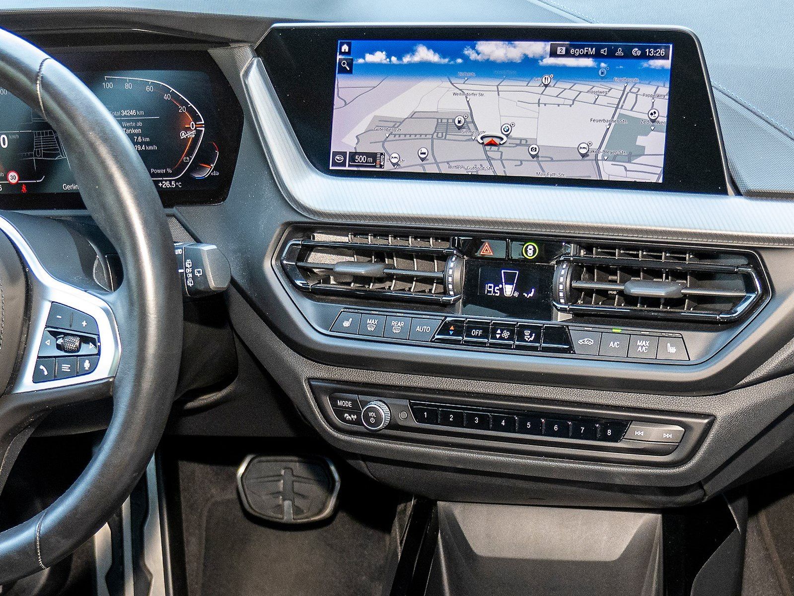 BMW 118 2023 г. Чёрный, пробег 34438 км