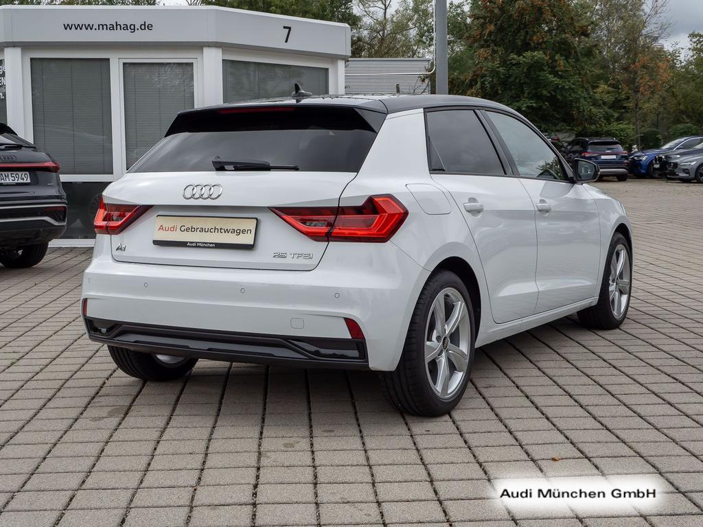 Audi A1 2023 г. Белый, пробег 23520 км