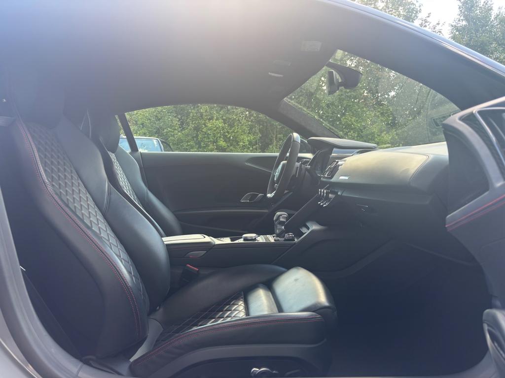 Audi R8 2022 г. Серый, пробег 38832 км