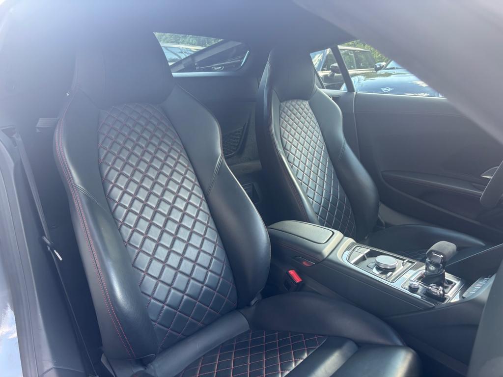 Audi R8 2022 г. Серый, пробег 38832 км