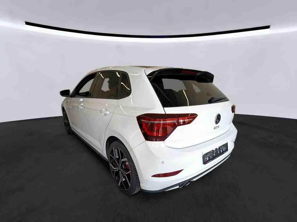 Volkswagen Polo 2024 г. Белый, пробег 20107 км