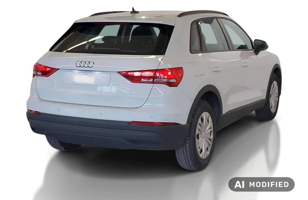 Audi Q3 2023 г. Белый, пробег 43400 км