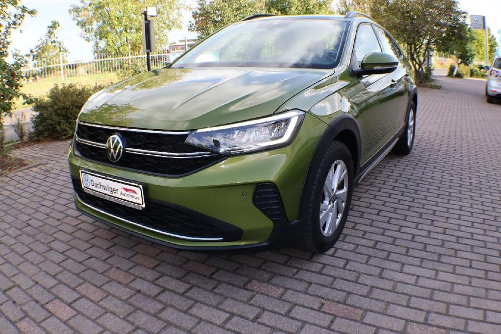 Volkswagen Taigo 2022 г. Красный, пробег 50000 км