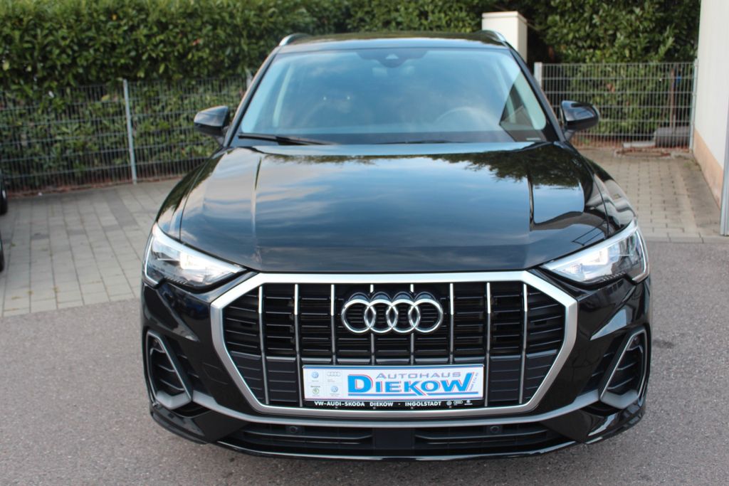 Audi Q3 2023 г. Чёрный, пробег 29950 км