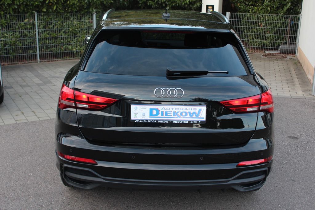 Audi Q3 2023 г. Чёрный, пробег 29950 км
