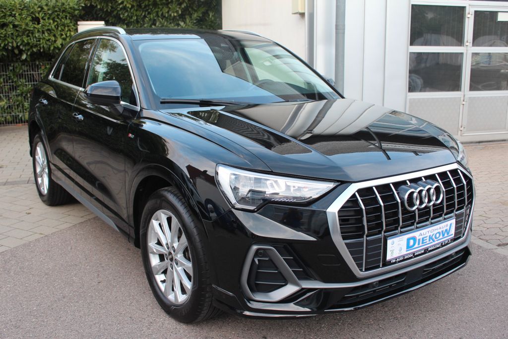 Audi Q3 2023 г. Чёрный, пробег 29950 км