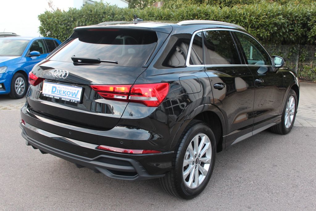 Audi Q3 2023 г. Чёрный, пробег 29950 км