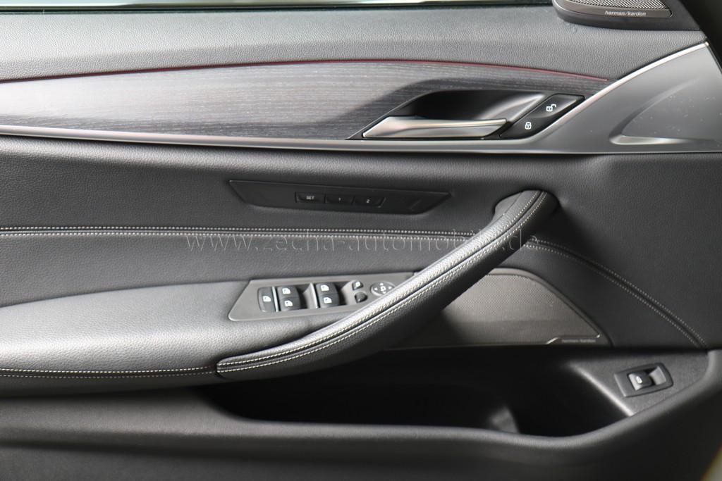 BMW 530 2022 г. Чёрный, пробег 46800 км