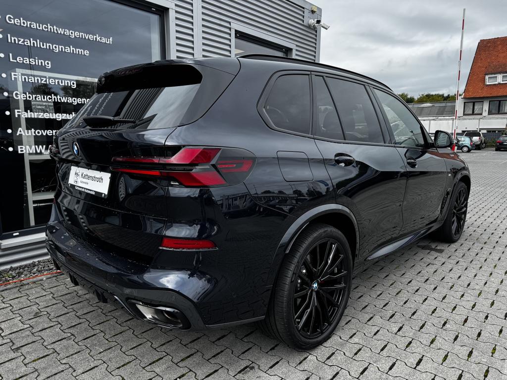 BMW X5 2023 г. Чёрный, пробег 39998 км