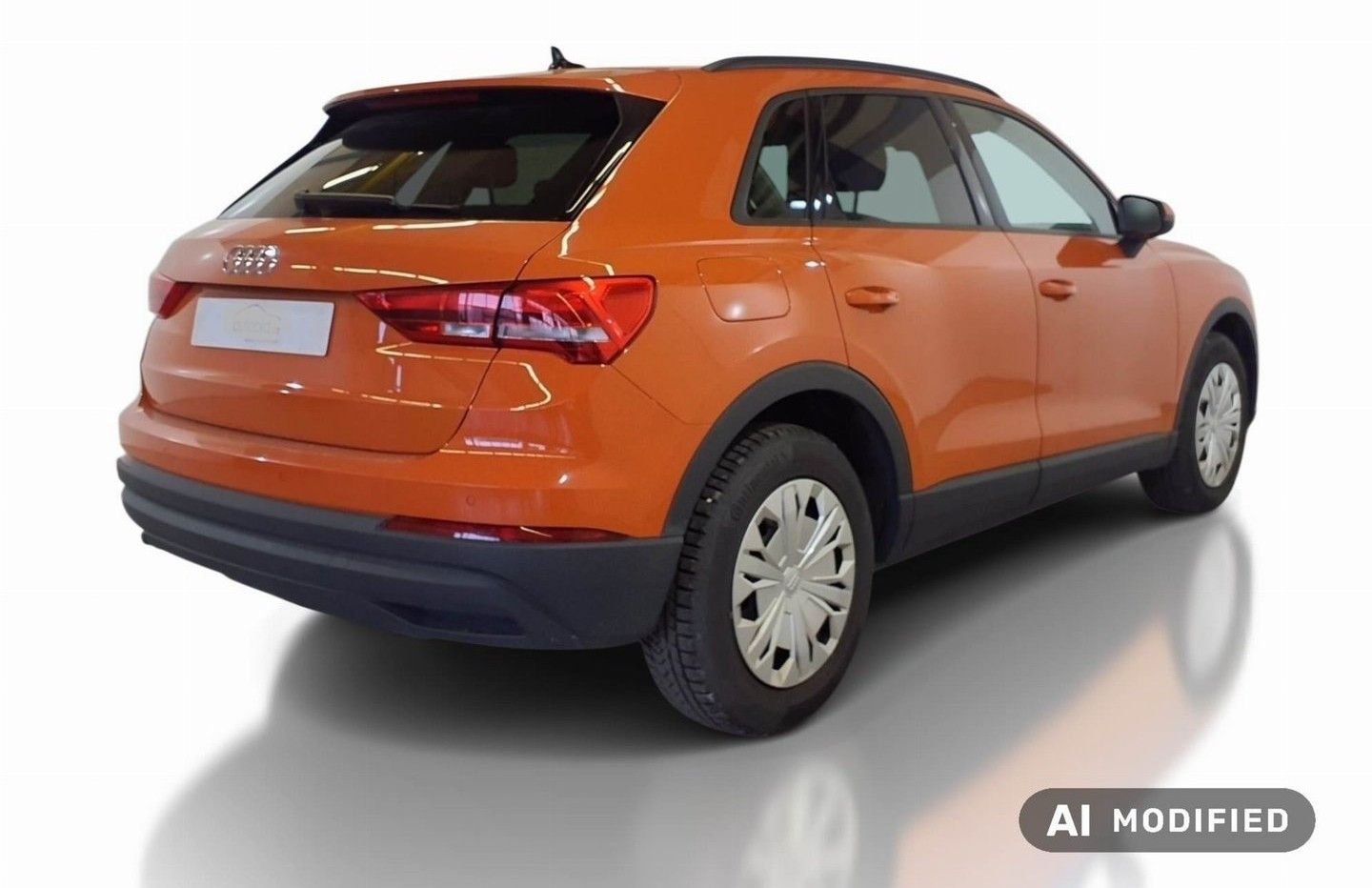 Audi Q3 2023 г. Оранжевый, пробег 52700 км