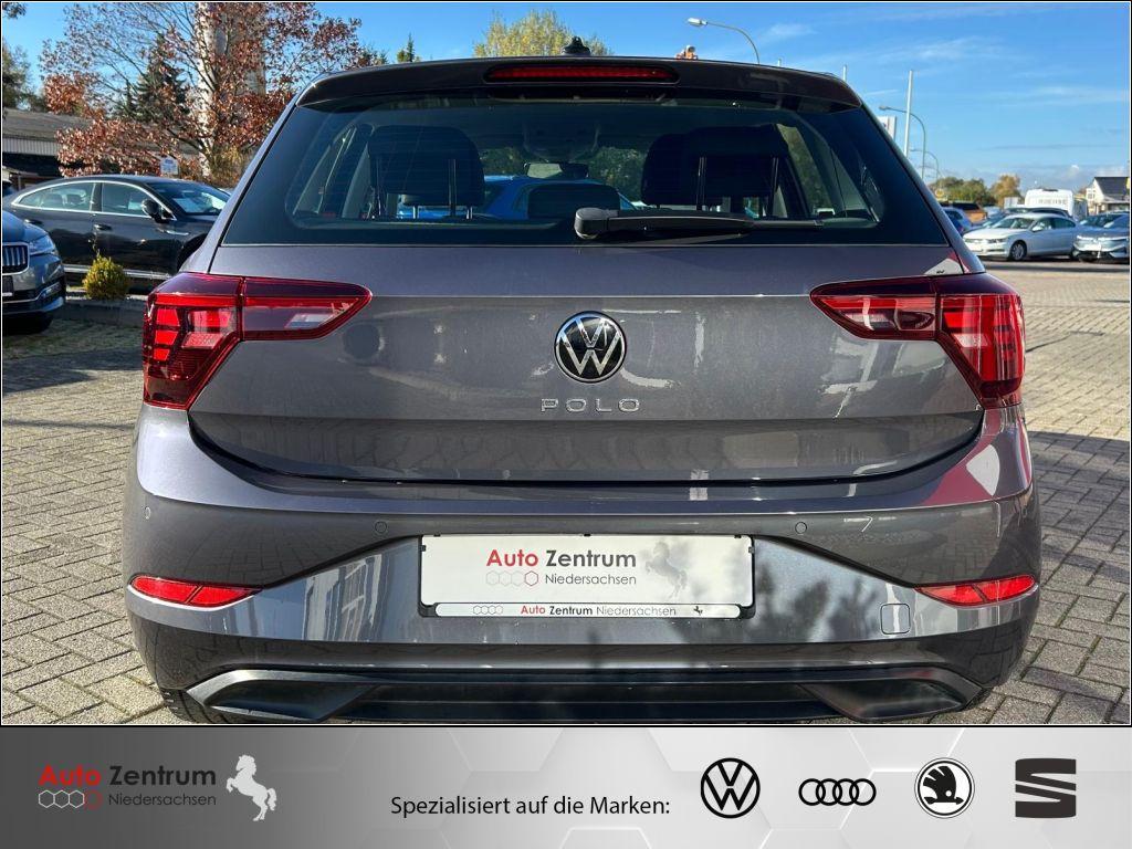 Volkswagen Polo 2023 г. Серый, пробег 42000 км