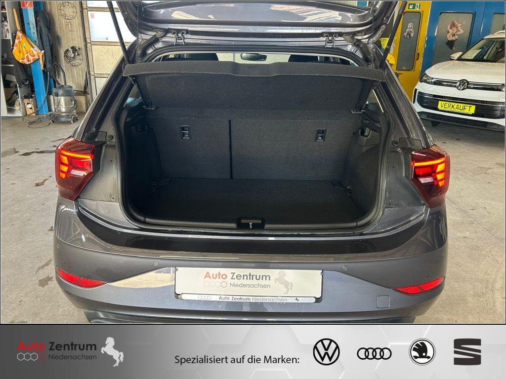 Volkswagen Polo 2023 г. Серый, пробег 42000 км