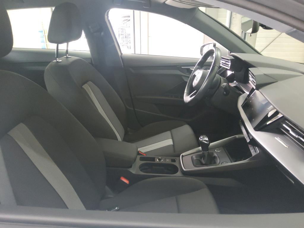 Audi A3 2022 г. Белый, пробег 48844 км