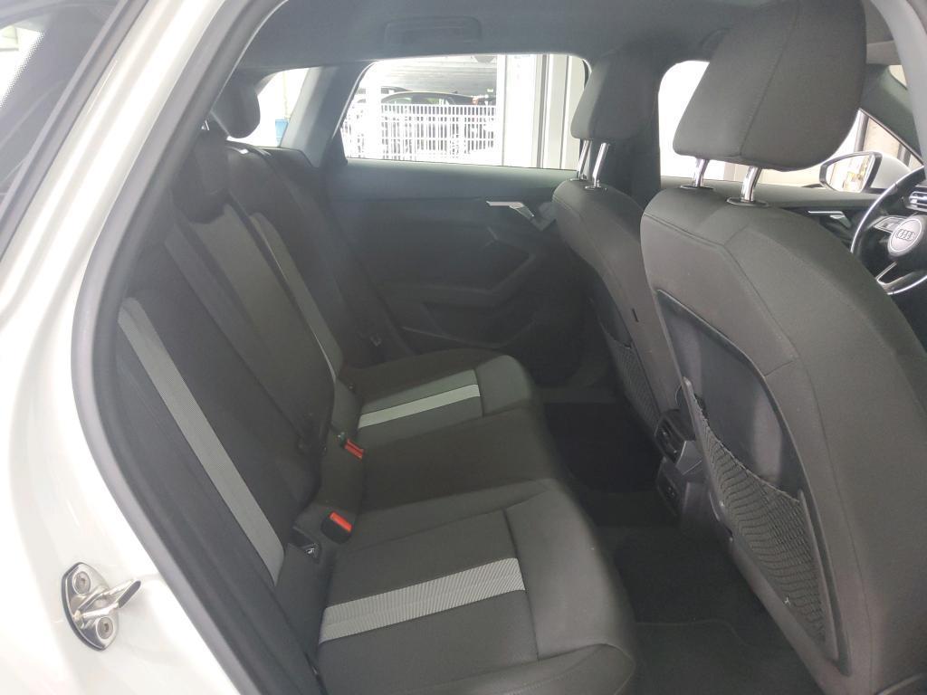Audi A3 2022 г. Белый, пробег 48844 км