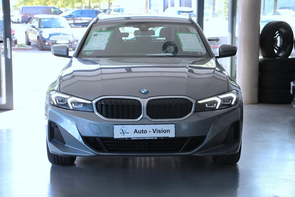 BMW 318 2023 г. Серый, пробег 40219 км