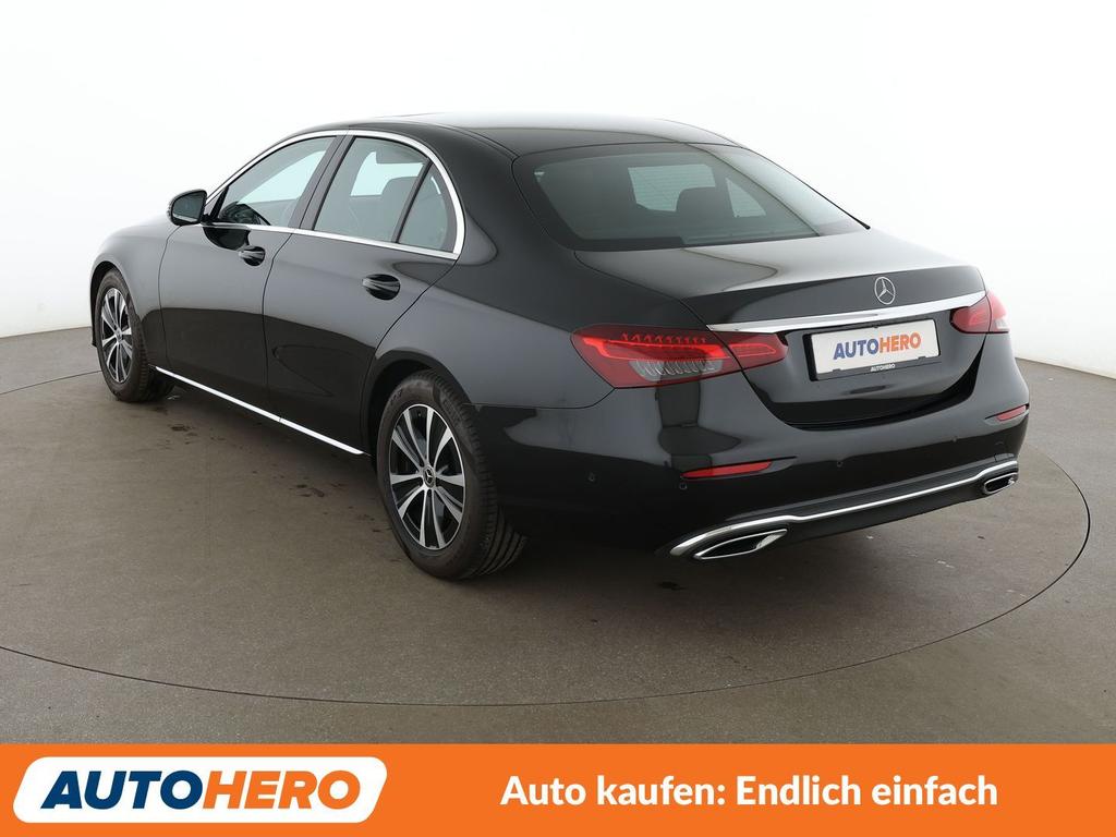 Mercedes-Benz E 220 2022 г. Чёрный, пробег 31188 км