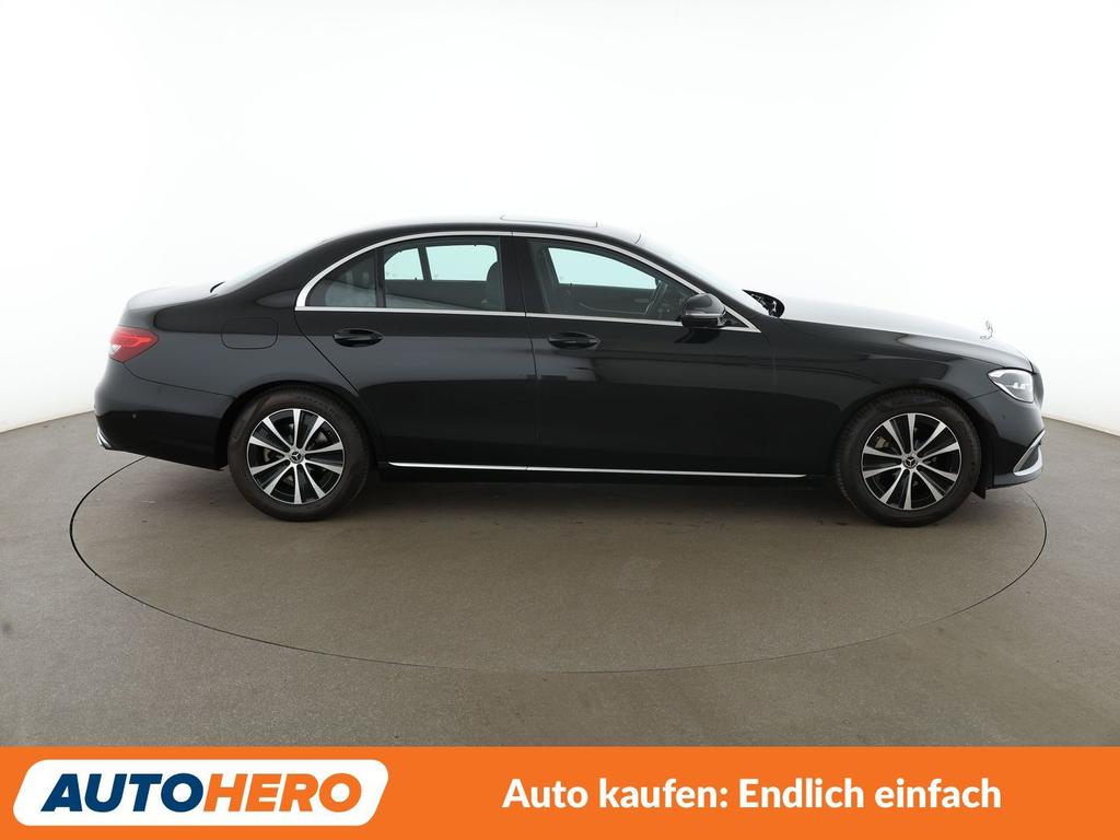 Mercedes-Benz E 220 2022 г. Чёрный, пробег 31188 км