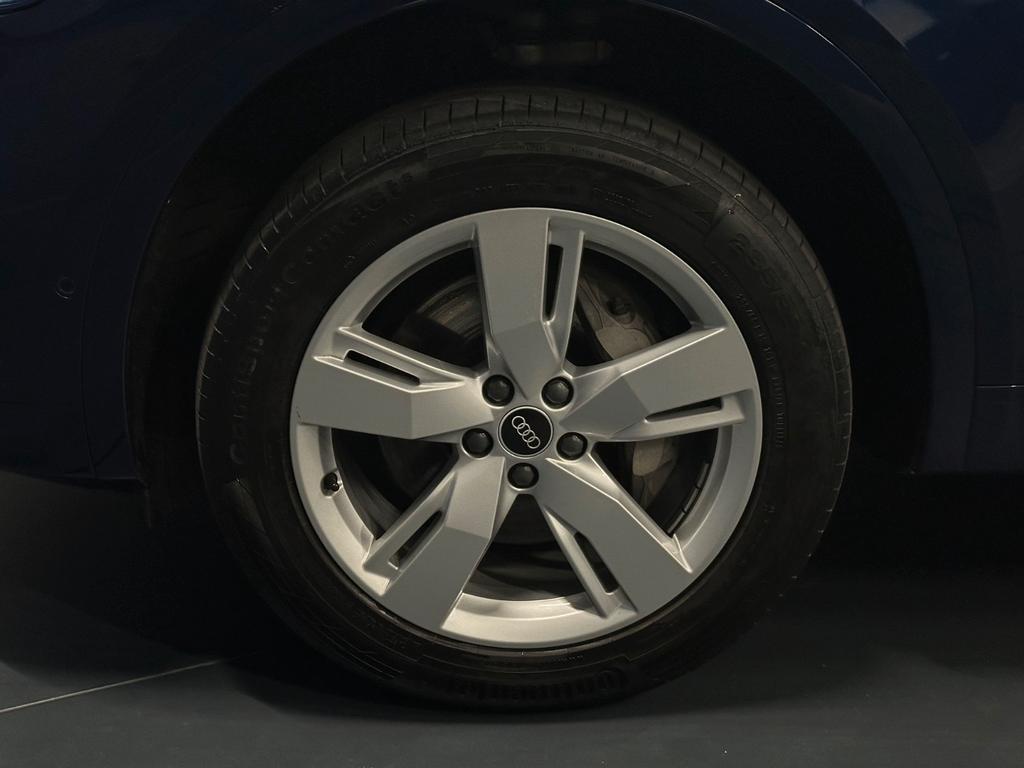 Audi Q5 2022 г. Синий, пробег 57000 км