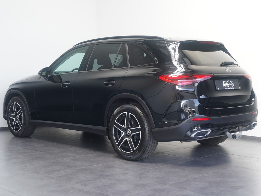 Mercedes-Benz GLC 200 2024 г. Чёрный, пробег 33187 км