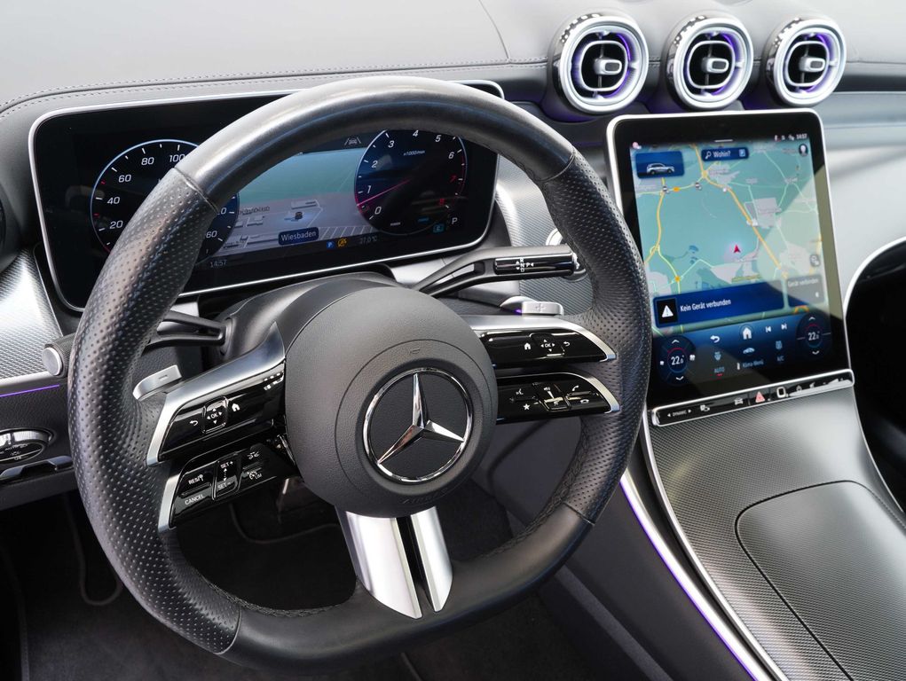 Mercedes-Benz GLC 200 2024 г. Чёрный, пробег 33187 км