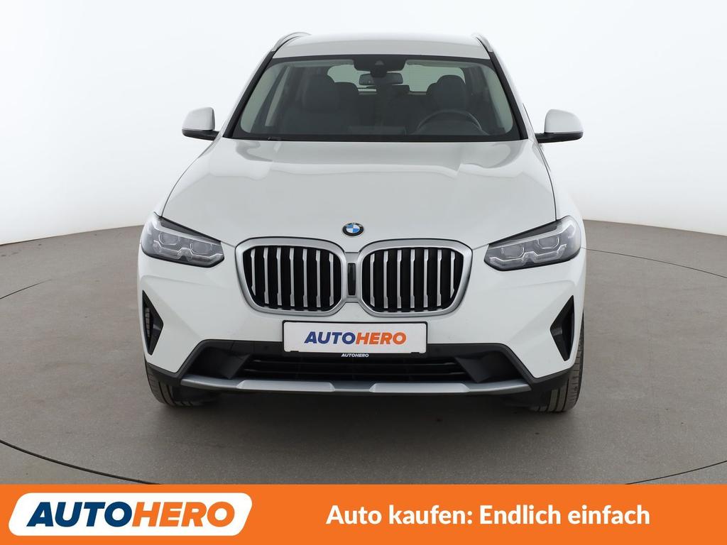 BMW X3 2023 г. Белый, пробег 47077 км