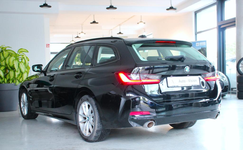 BMW 318 2024 г. Чёрный, пробег 39980 км