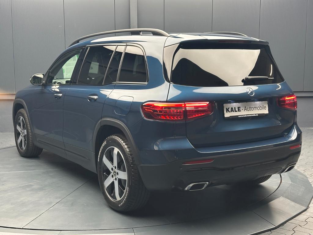 Mercedes-Benz GLB 180 2023 г. Синий, пробег 60000 км