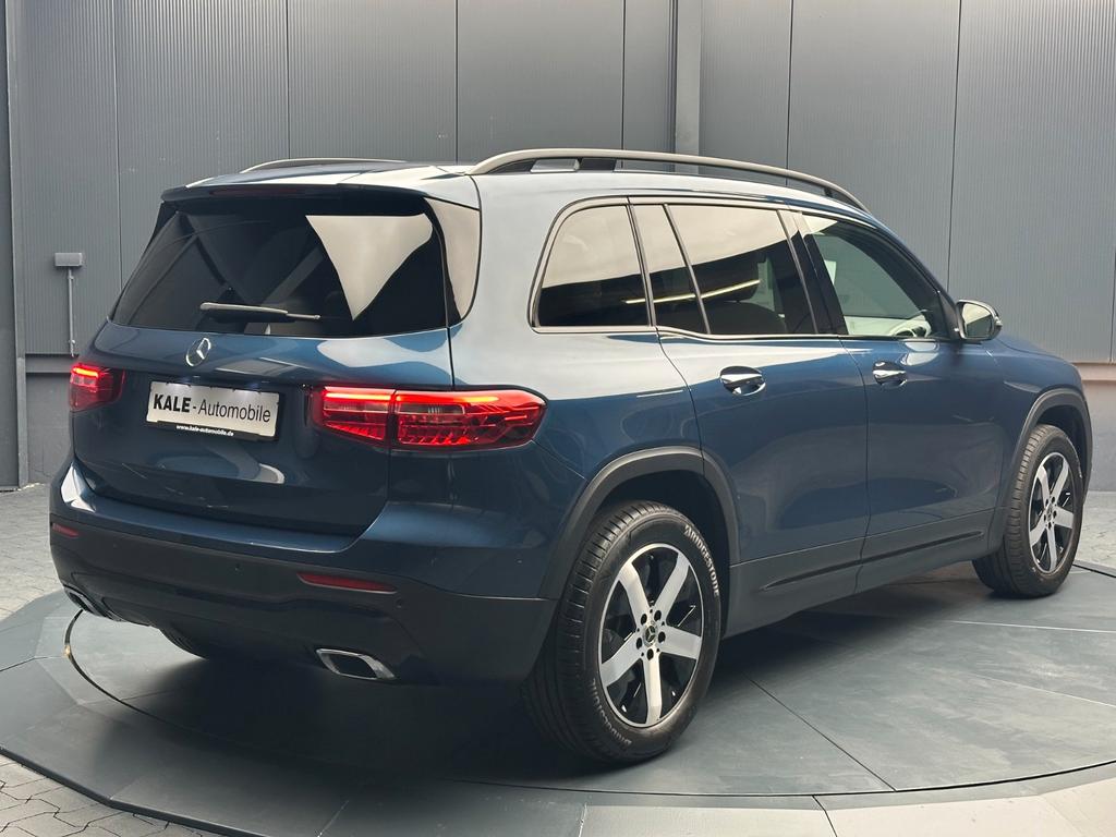 Mercedes-Benz GLB 180 2023 г. Синий, пробег 60000 км