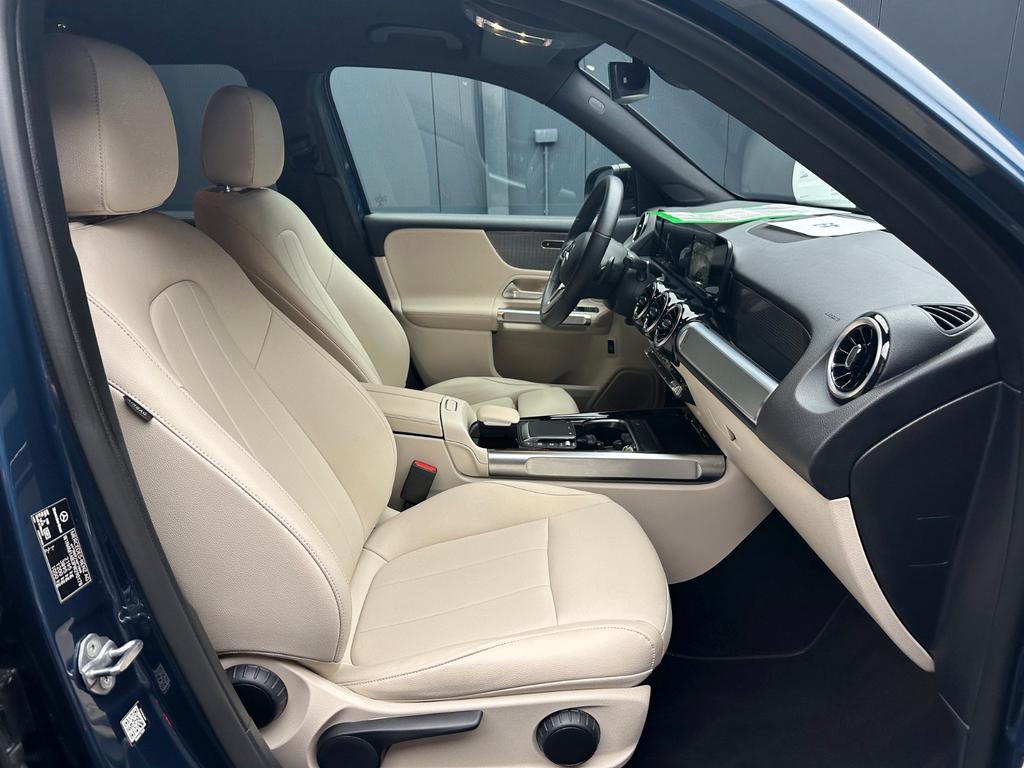 Mercedes-Benz GLB 180 2023 г. Синий, пробег 60000 км