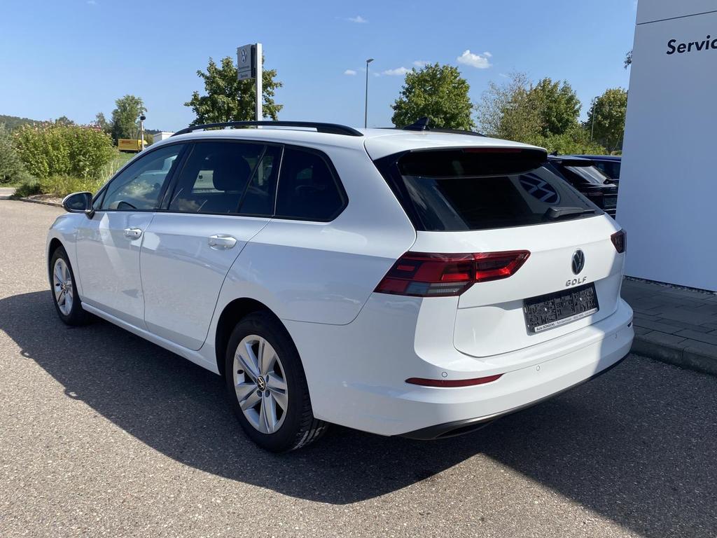 Volkswagen Golf 2023 г. Белый, пробег 47172 км