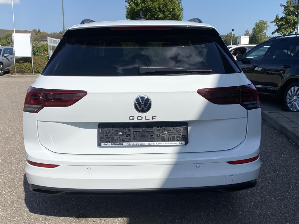 Volkswagen Golf 2023 г. Белый, пробег 47172 км