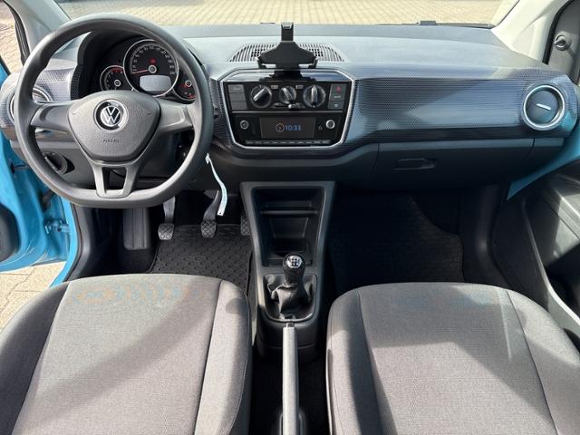 Volkswagen up! 2022 г. Синий, пробег 30312 км